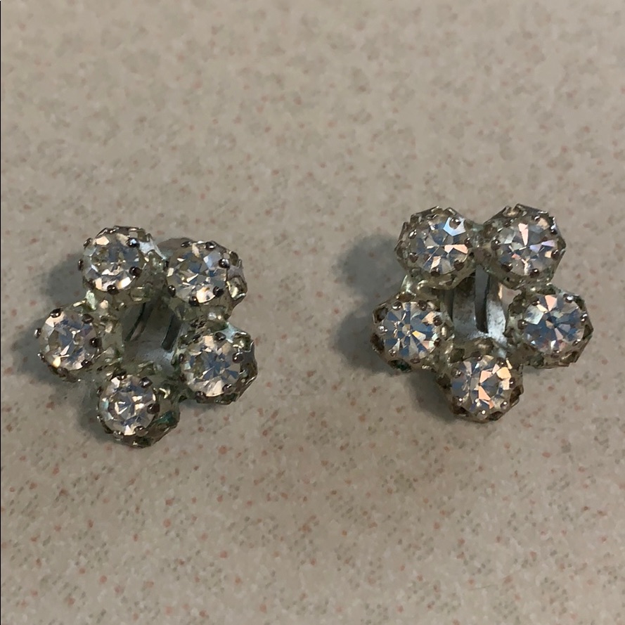 Austria Silver Tone Rhinestone Earrings 14$